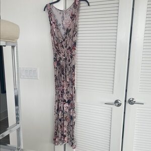 Floral mauve Sleeveless Maxi Dress